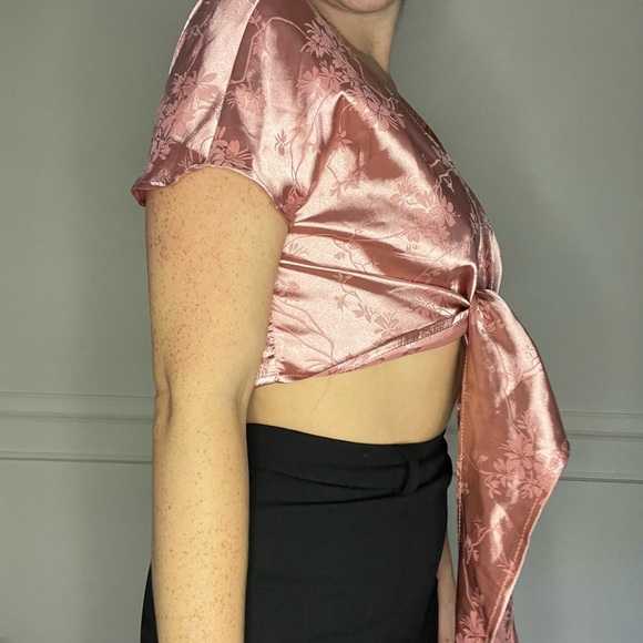 Pink wrap top - Picture 5 of 6